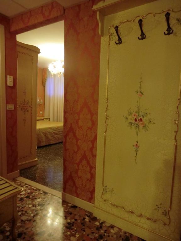 Double or Twin Room,64957933:JPEG